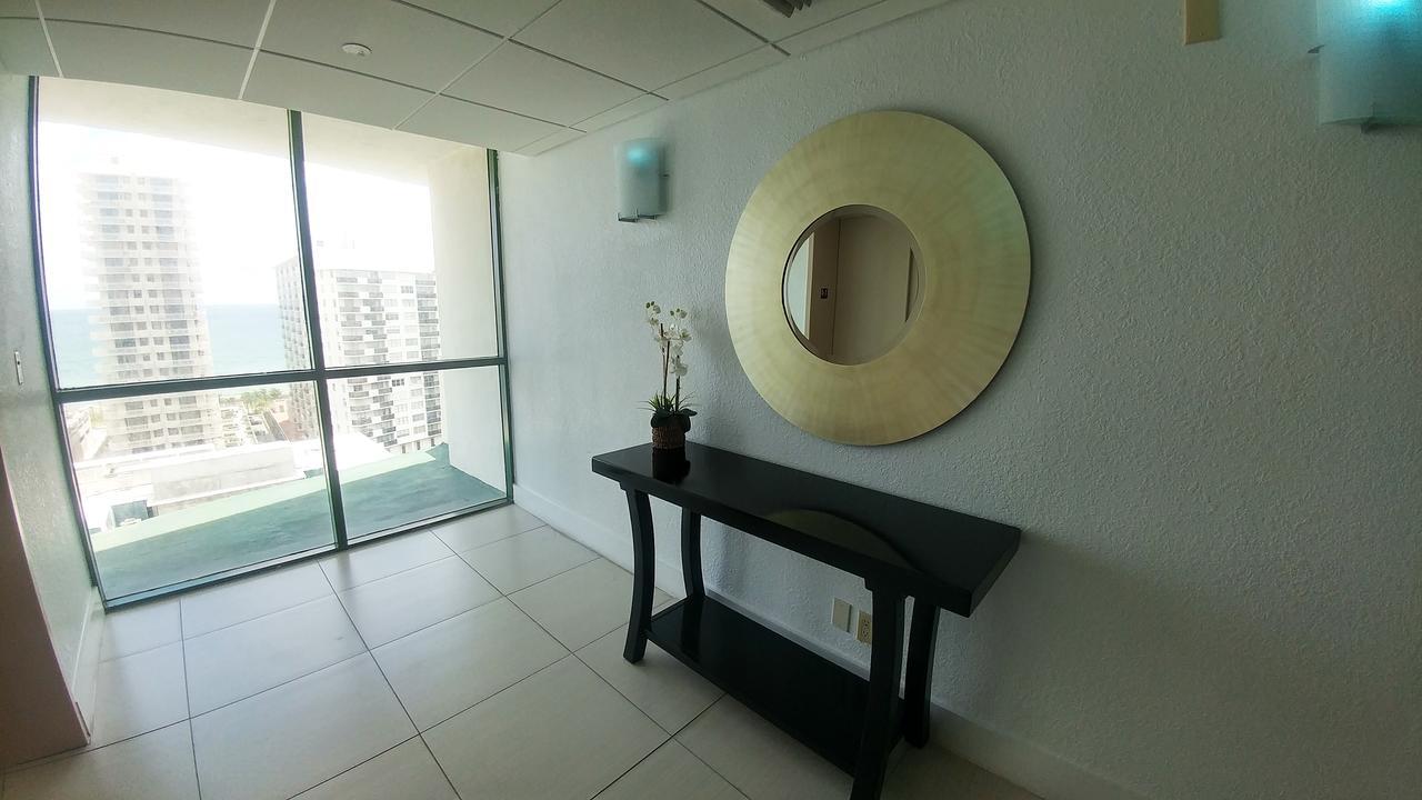 Hotel Casablanca West Tower North Bay Village Exteriér fotografie